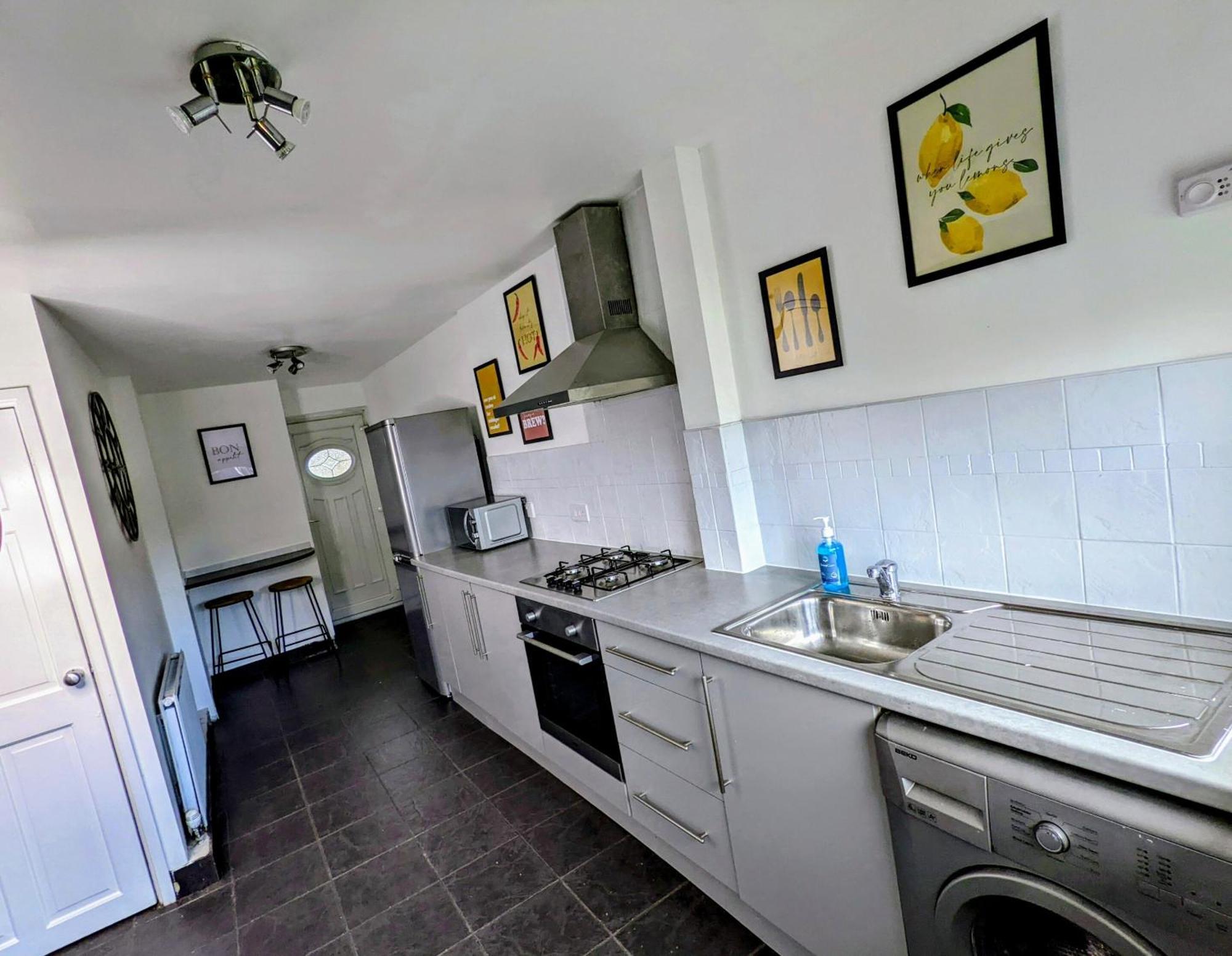 No 7 - Bright, Spacious 3 Bed Home With Parking & Wifi Huyton Exterior foto